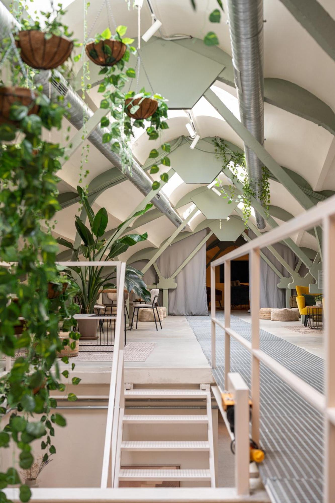 Ola Living Hostal Tetuan Madrid Exterior foto