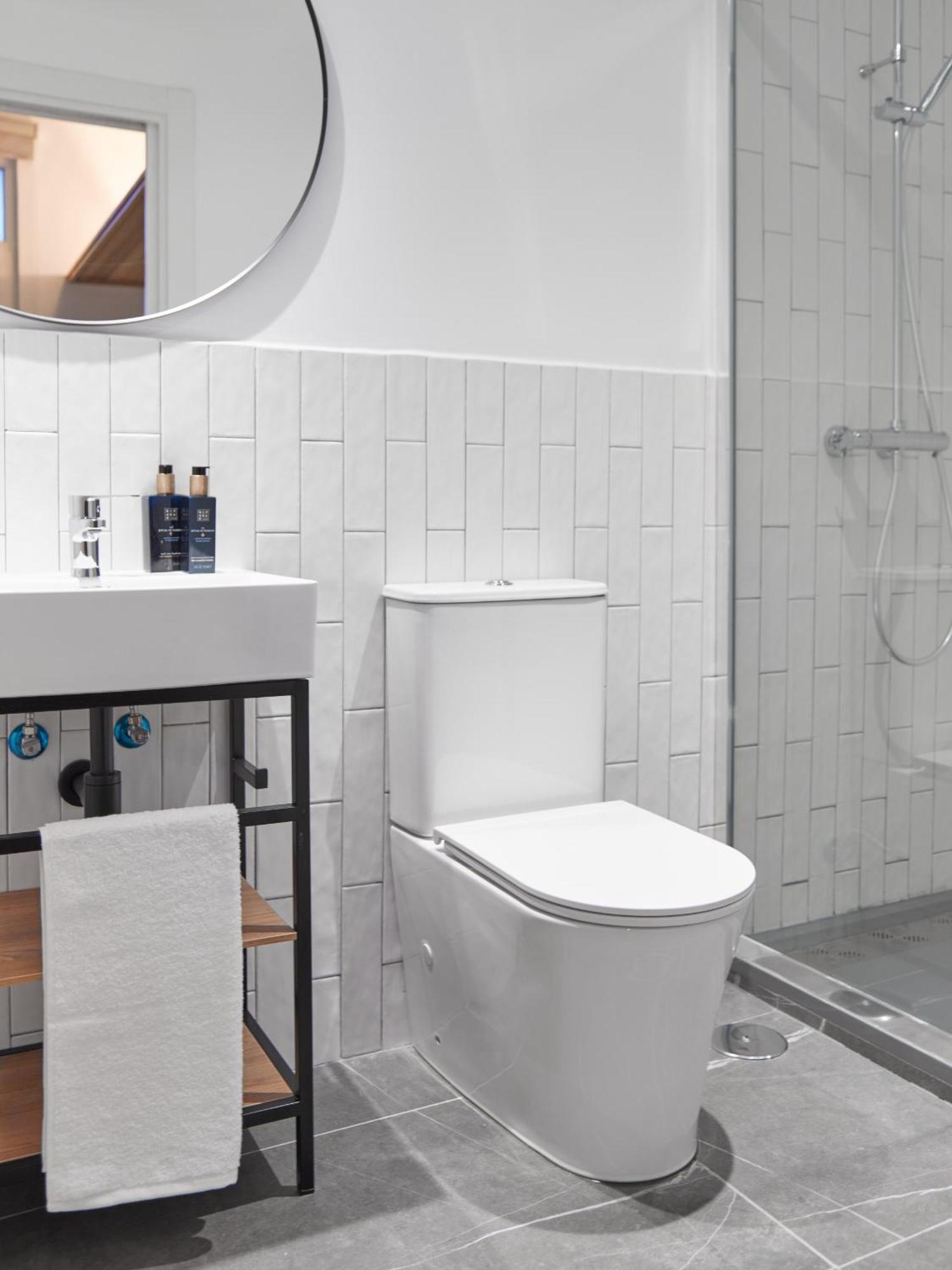 Ola Living Hostal Tetuan Madrid Exterior foto