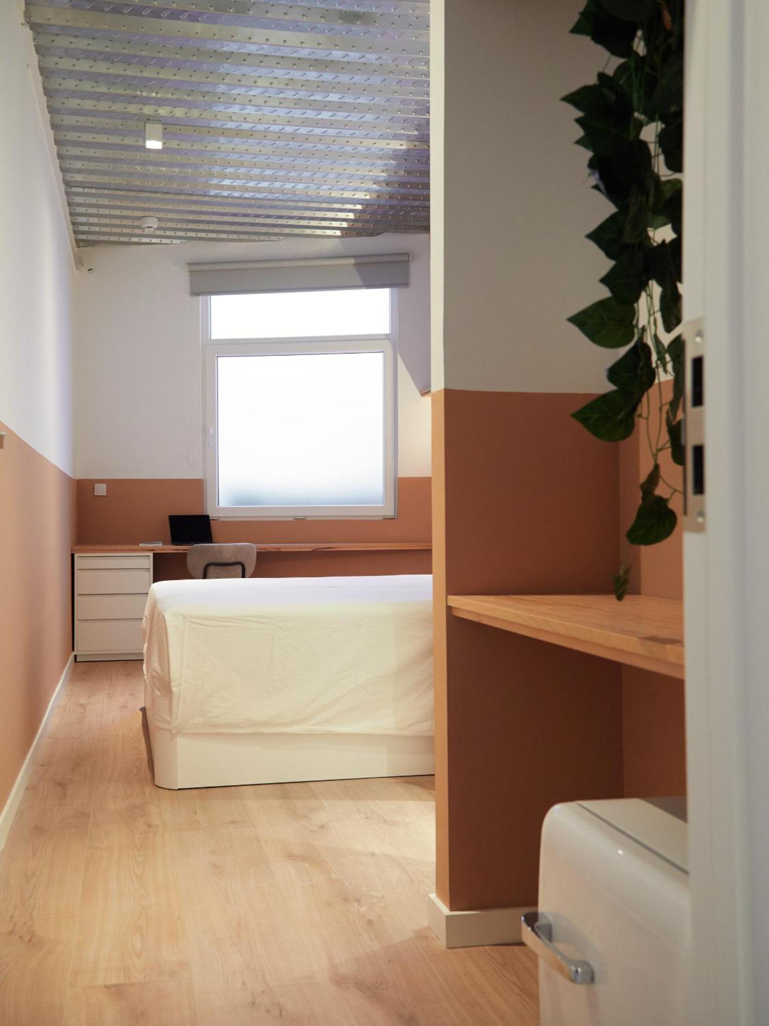 Ola Living Hostal Tetuan Madrid Exterior foto