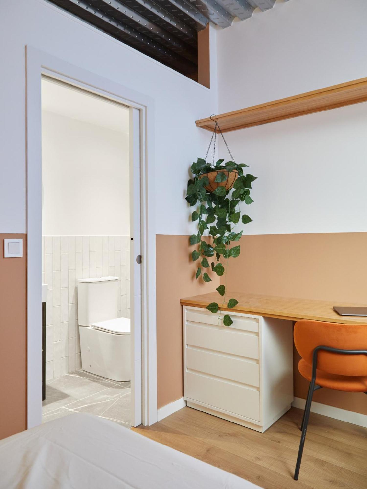 Ola Living Hostal Tetuan Madrid Exterior foto