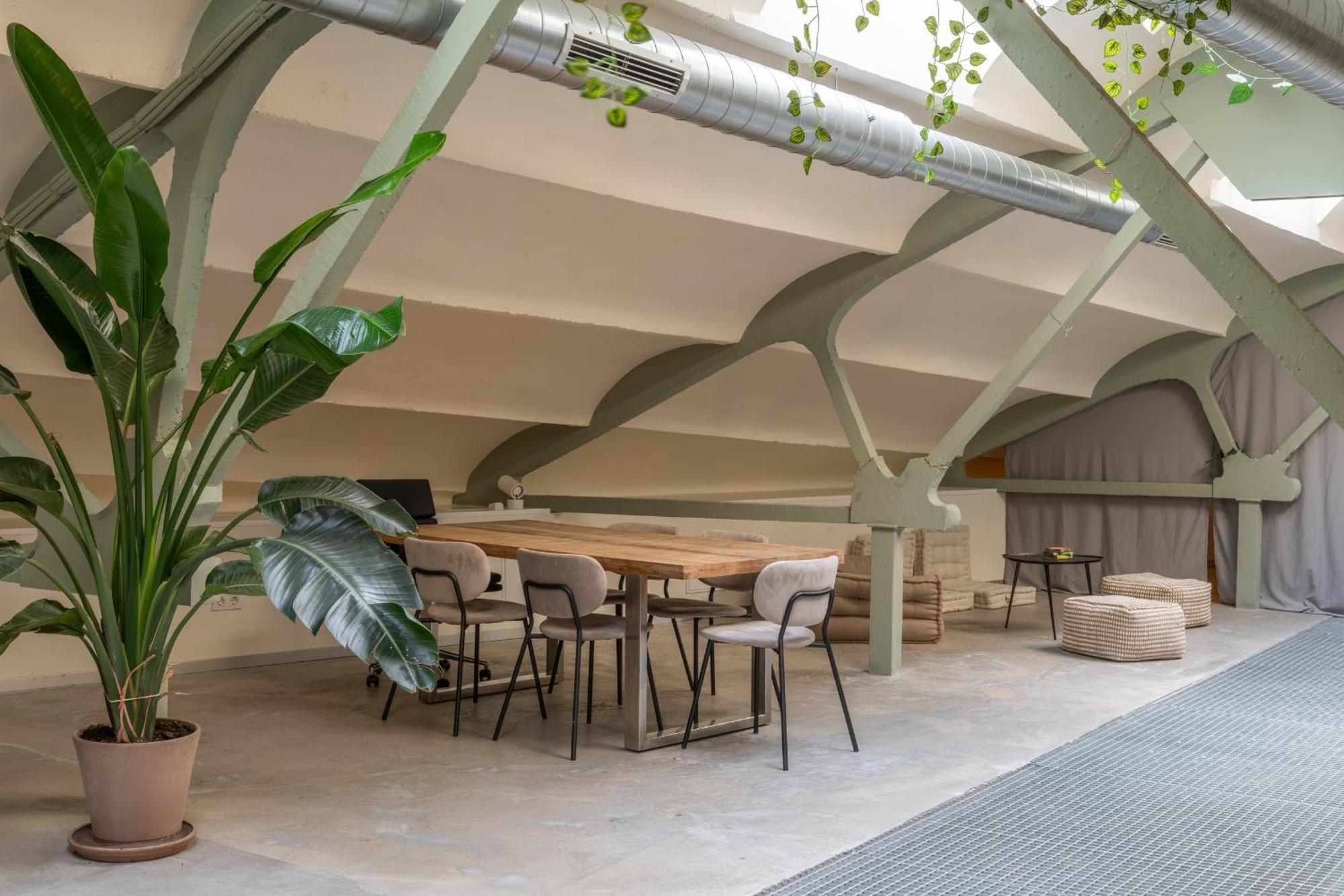 Ola Living Hostal Tetuan Madrid Exterior foto